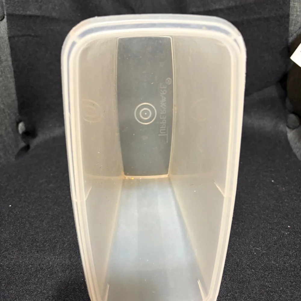 TUPPERWARE Clear Food Storage 8.25